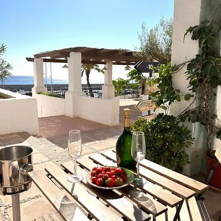 Estudio Jacaranda Marina Apartment