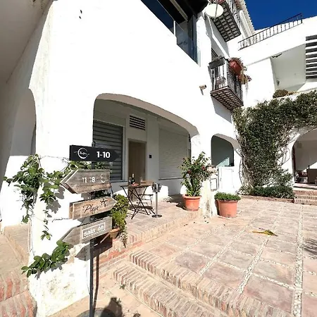 Estudio Jacaranda Marina